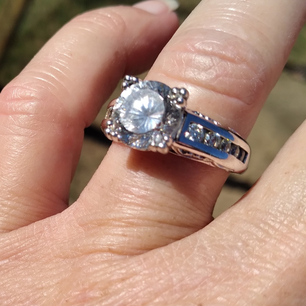 Ring) Christmas  Special  only